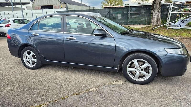 Grigio Usata 2003 Honda Accord Sport Tre volumi | 3000 € - Immagine 1/4