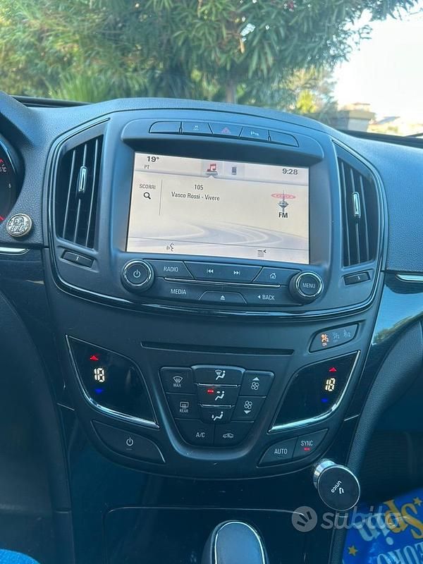 Usata Opel Insignia 174 CV (127 kW) 2014 Blu Station wagon