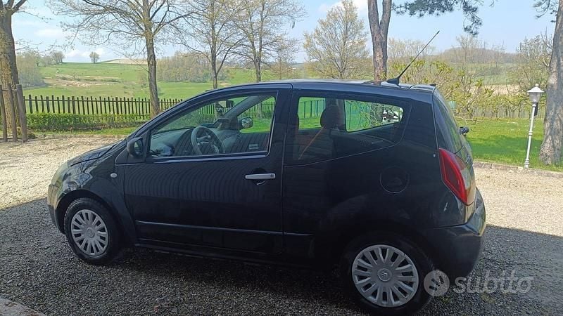 Usata Citroën C2 Elegance 60 CV (44 kW) 2004 Nero Utilitaria