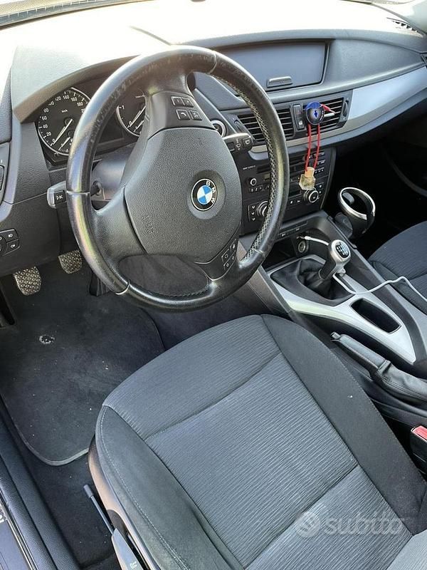 Usata BMW X1 143 CV (105 kW) 2011 Nero SUV