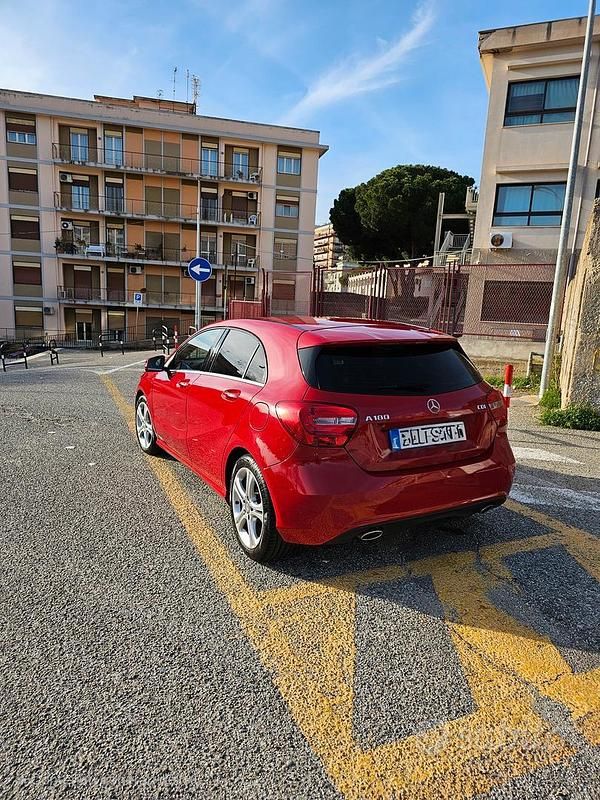 Usata Mercedes A180 109 CV (80 kW) 2016 Rosso Berlina
