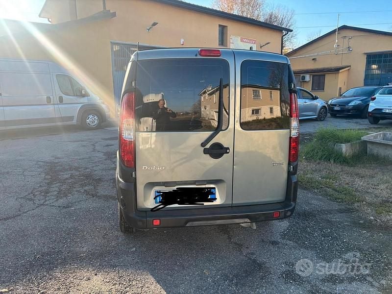 Usata Fiat Doblò 103 CV (75 kW) 2007 Monovolume