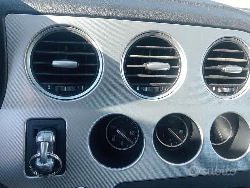 Begagnad Alfa Romeo 159 150 HK (110 kW) 2009 Grå Sedan