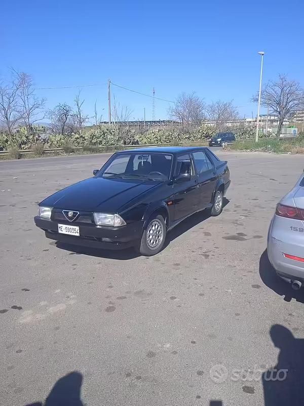 Usata Alfa Romeo 75 105 CV (77 kW) 1989 Nero Berlina