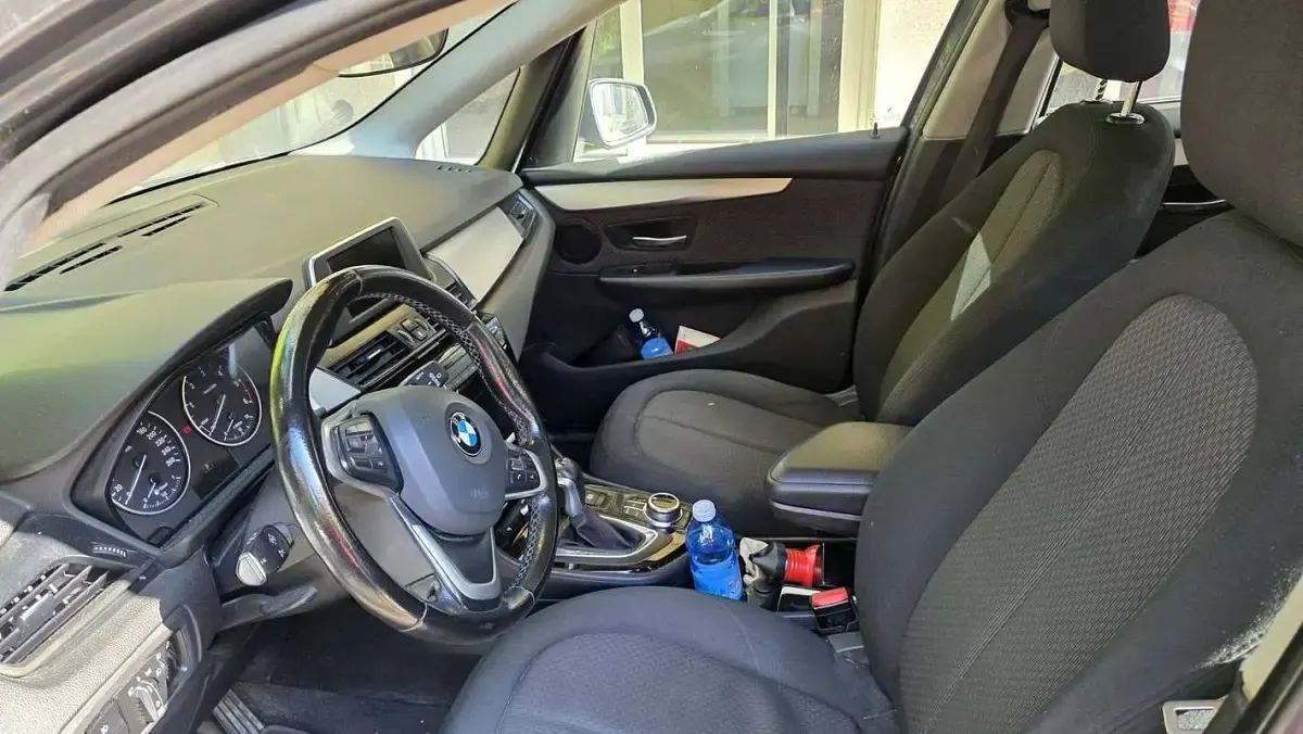 Usata BMW 218 Active Tourer Advantage 150 CV (110 kW) 2017 Grigio Monovolume
