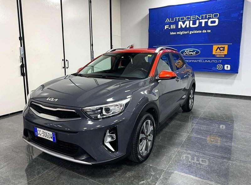 Usata Kia Stonic Style 84 CV (61 kW) 2022 Astro grey SUV