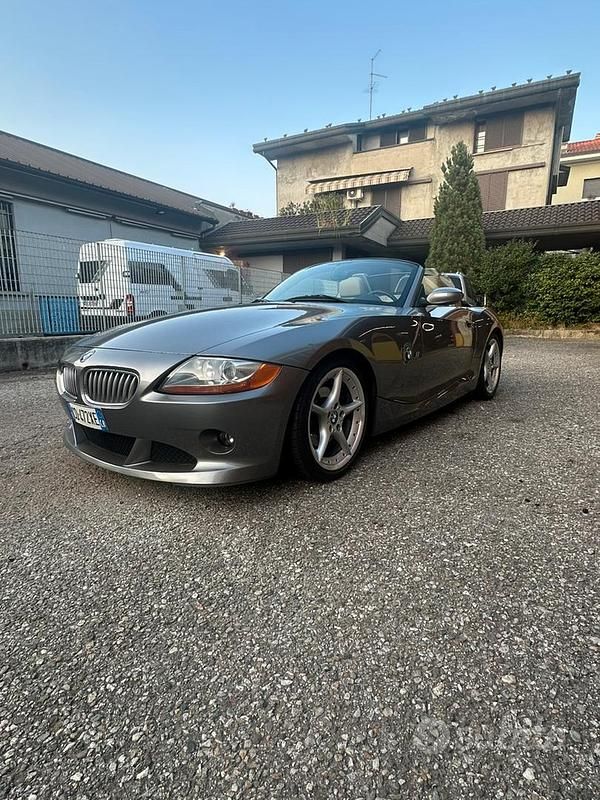 Usata BMW Z4 231 CV (169 kW) 2004 Argento Cabrio