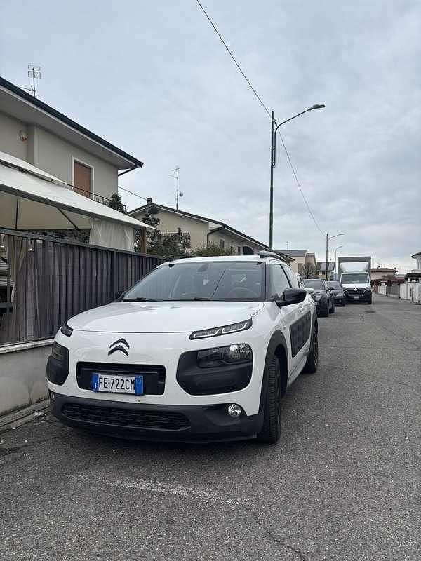 Usata Citroën C4 Feel 82 CV (60 kW) 2016 Bianco SUV