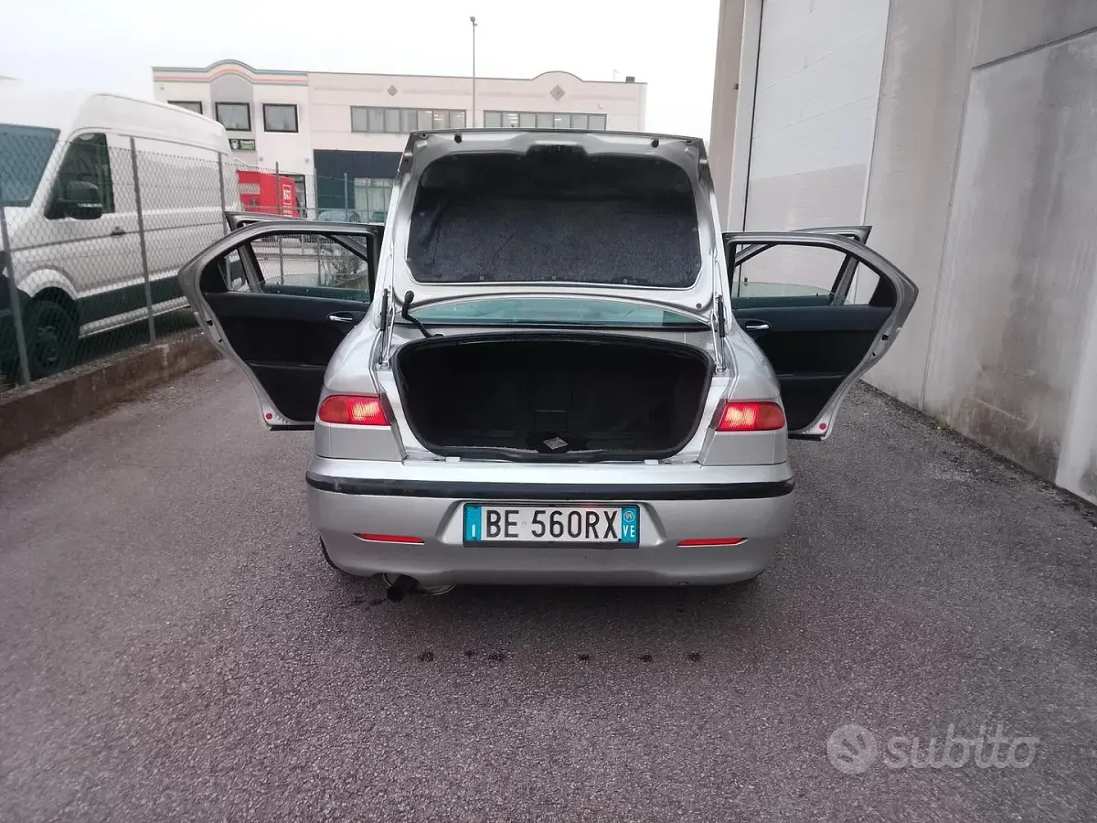 Usata Alfa Romeo 156 144 CV (105 kW) 1999 Grigio Berlina