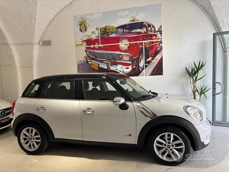 Usata Mini Cooper D 111 CV (81 kW) 2014 Bianco Utilitaria