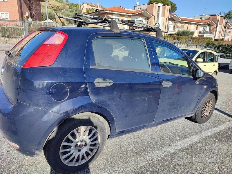 Usata Fiat Punto Street 77 CV (56 kW) 2016 Blu Utilitaria