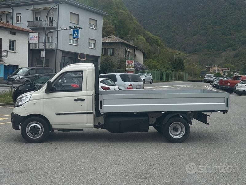 Usata Piaggio Porter 106 CV (77 kW) 2023 Bianco Furgone