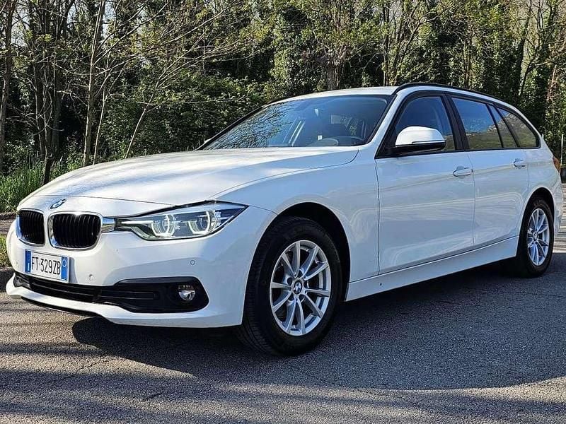 Usata BMW 320 Advantage 190 CV (139 kW) 2019 Bianco Station wagon