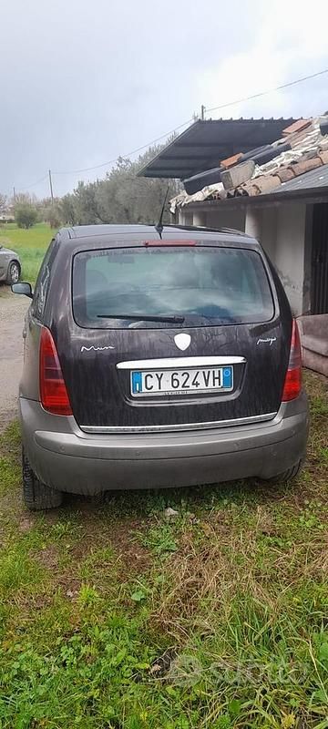 Usata Lancia Musa 101 CV (74 kW) 2005 Monovolume