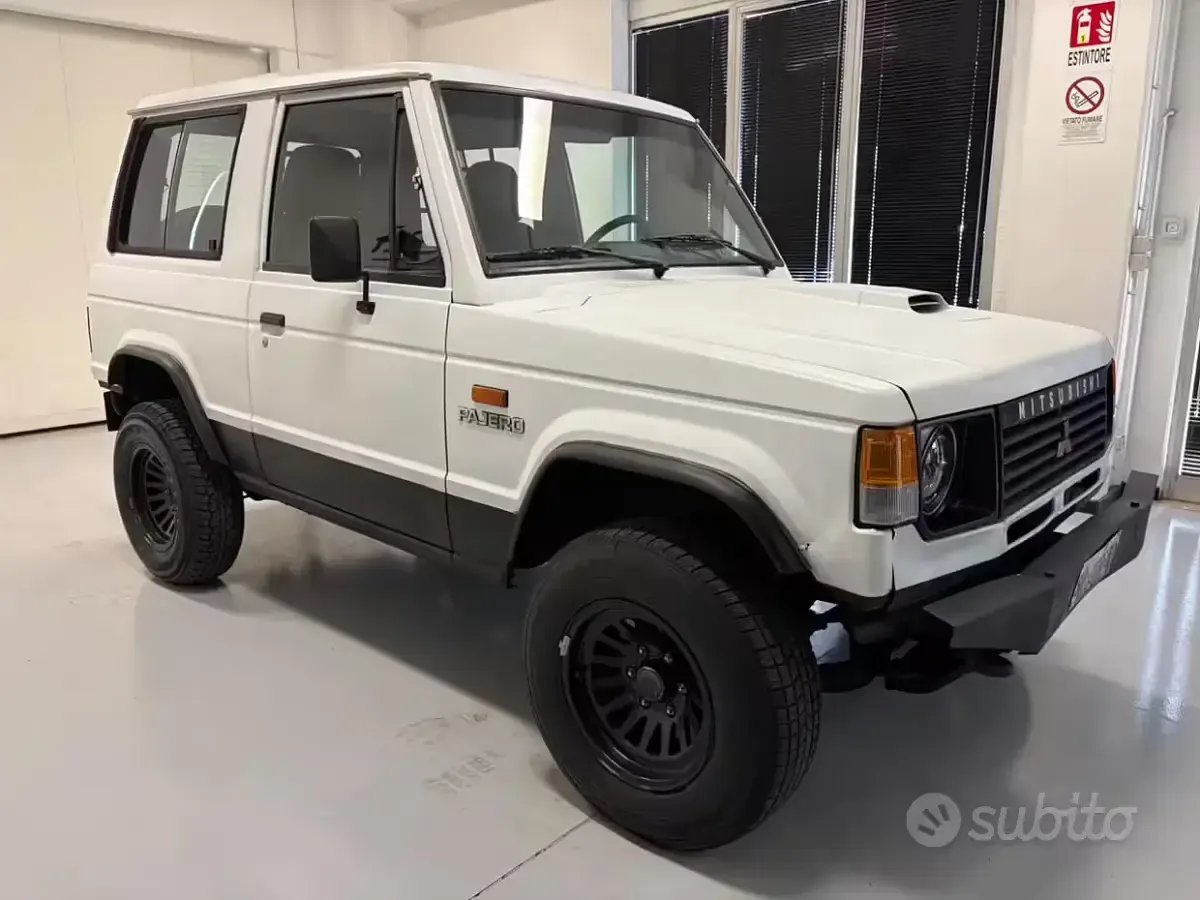 Usata Mitsubishi Pajero 95 CV (69 kW) 1990 Bianco SUV