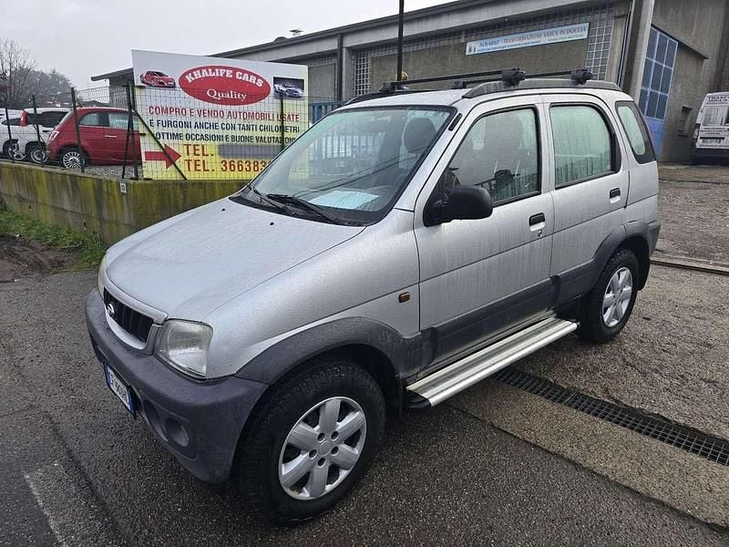 Usata Daihatsu Terios 86 CV (63 kW) 2003 Argento SUV