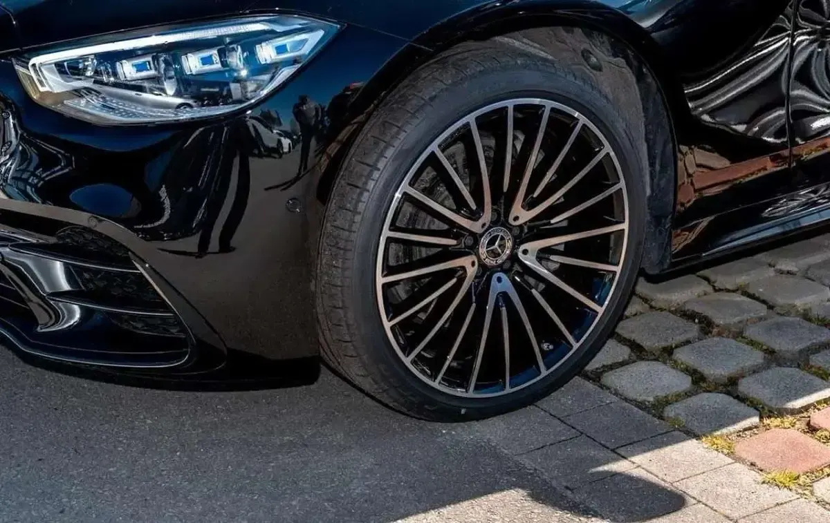 Usata Mercedes S450 Premium Plus 367 CV (269 kW) 2025 Obsidian nero Berlina