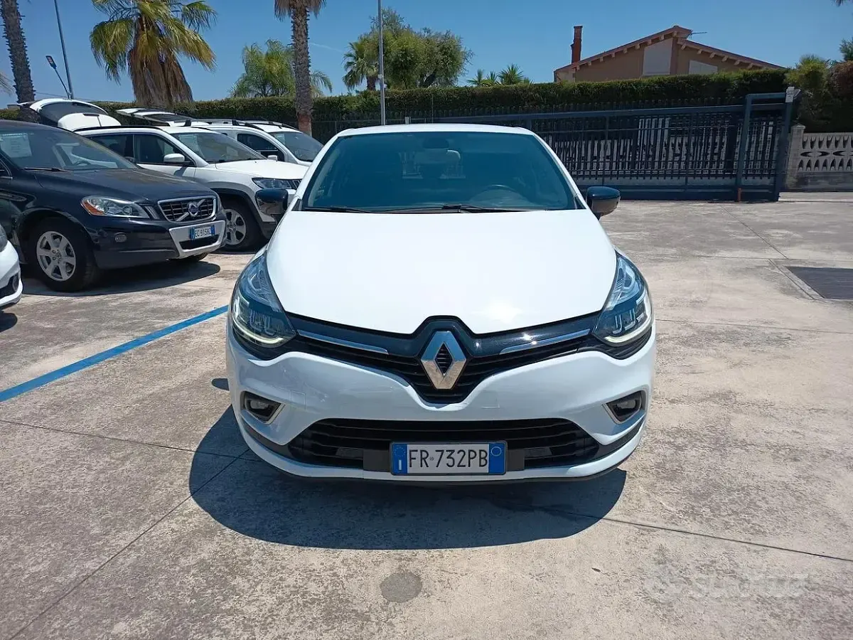 Usata Renault Clio Intens 110 CV (80 kW) 2018 Bianco Station wagon