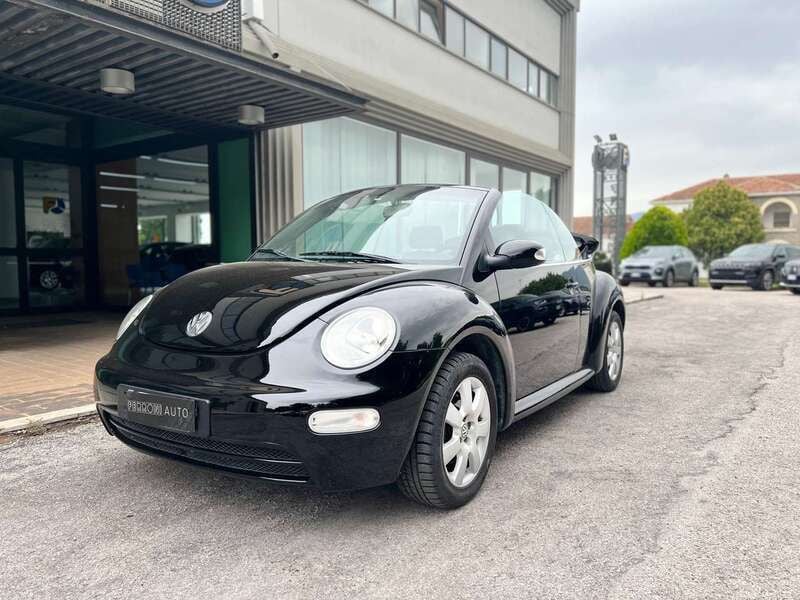Usata VW New Beetle Cabriolet 101 CV (74 kW) 2005 Nero Cabrio