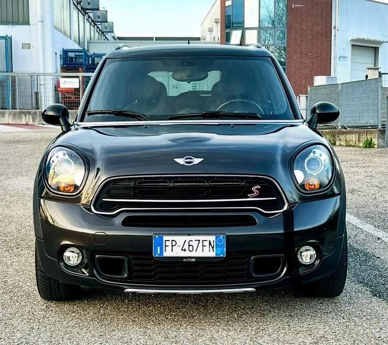 Usata Mini Cooper SD Countryman 143 CV (105 kW) 2015 Grigio SUV