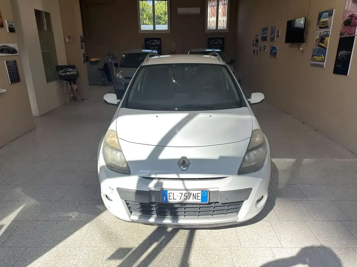 Usata Renault Clio GrandTour Dynamique 88 CV (64 kW) 2012 Bianco Station wagon