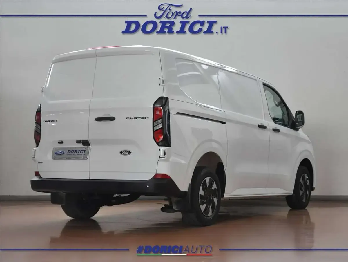 Nuova Ford Transit Custom Trend+ 232 CV (170 kW) 2026 Frozen white Furgone