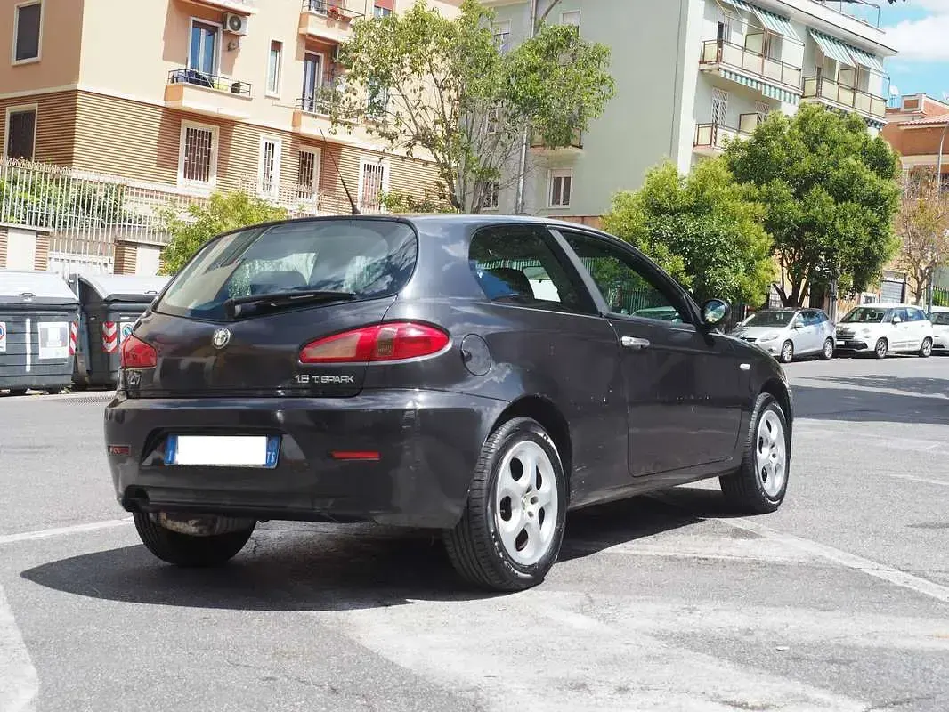 Usata Alfa Romeo 147 Progression 105 CV (77 kW) 2007 Grigio Utilitaria