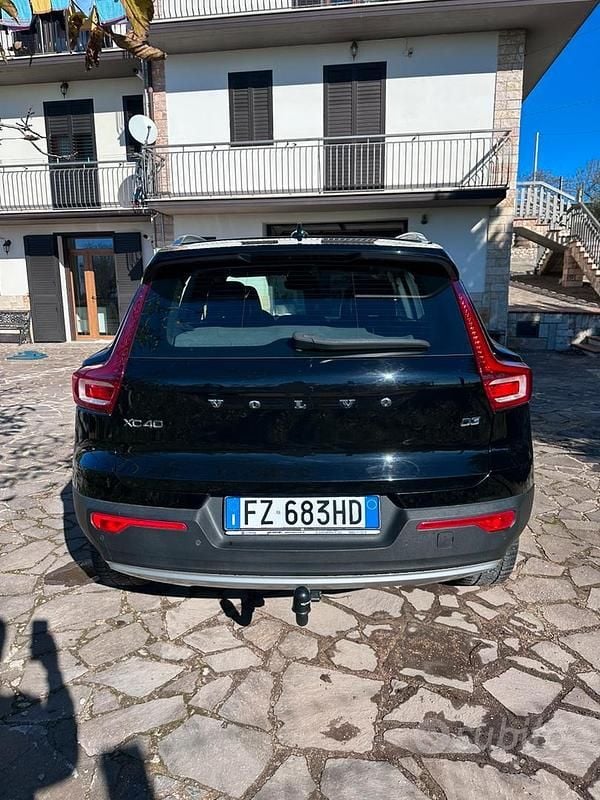 Usata Volvo XC40 150 CV (110 kW) 2019 Nero SUV