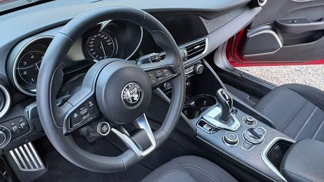 Usata Alfa Romeo Giulia Sprint Sprint 2020 Bordeaux Coupé