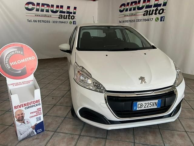 Usata Peugeot 208 Active 102 CV (75 kW) 2020 Bianco pastello Utilitaria
