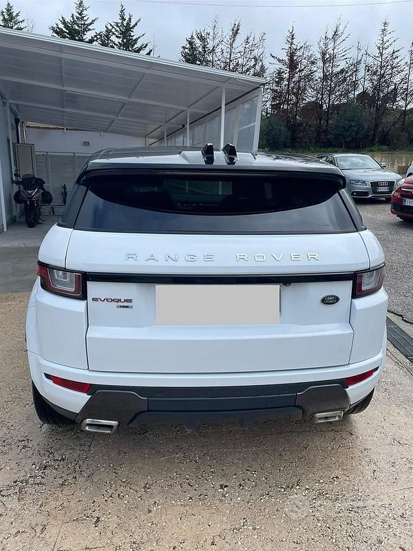 Usata Land Rover Range Rover evoque HSE 150 CV (110 kW) 2018 Bianco SUV