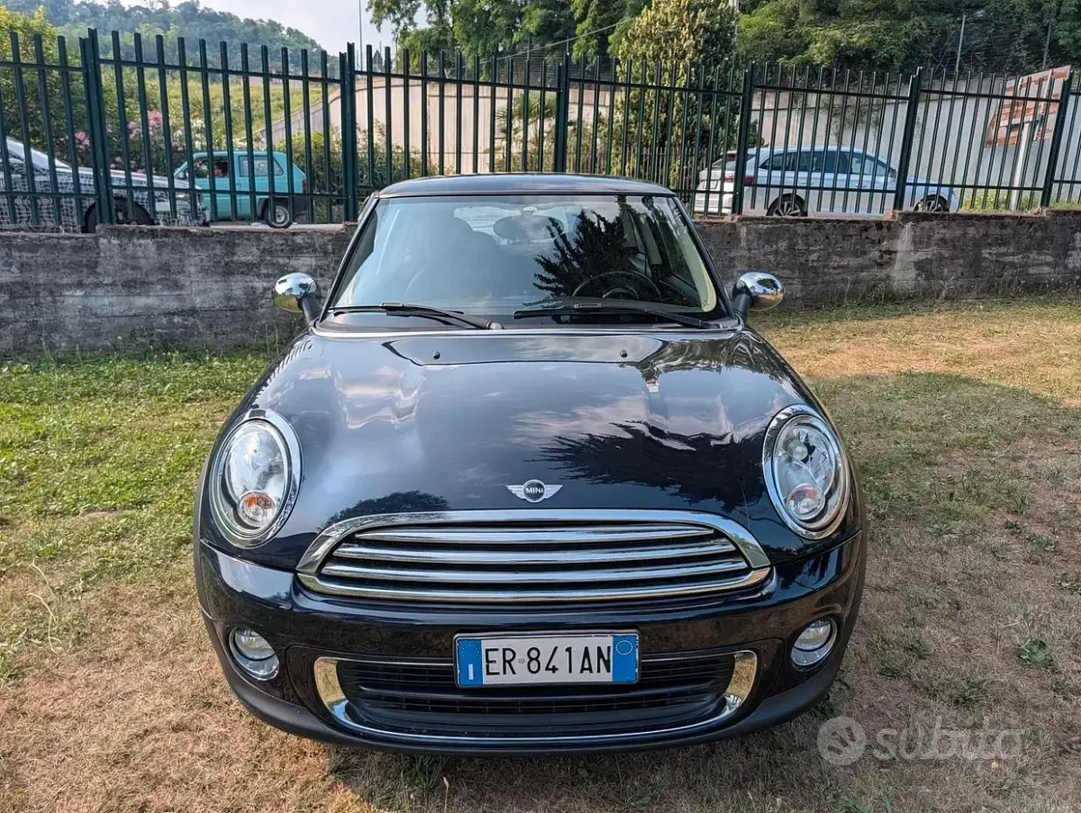Usata Mini ONE 75 CV (55 kW) 2013 Bluazzurro Utilitaria