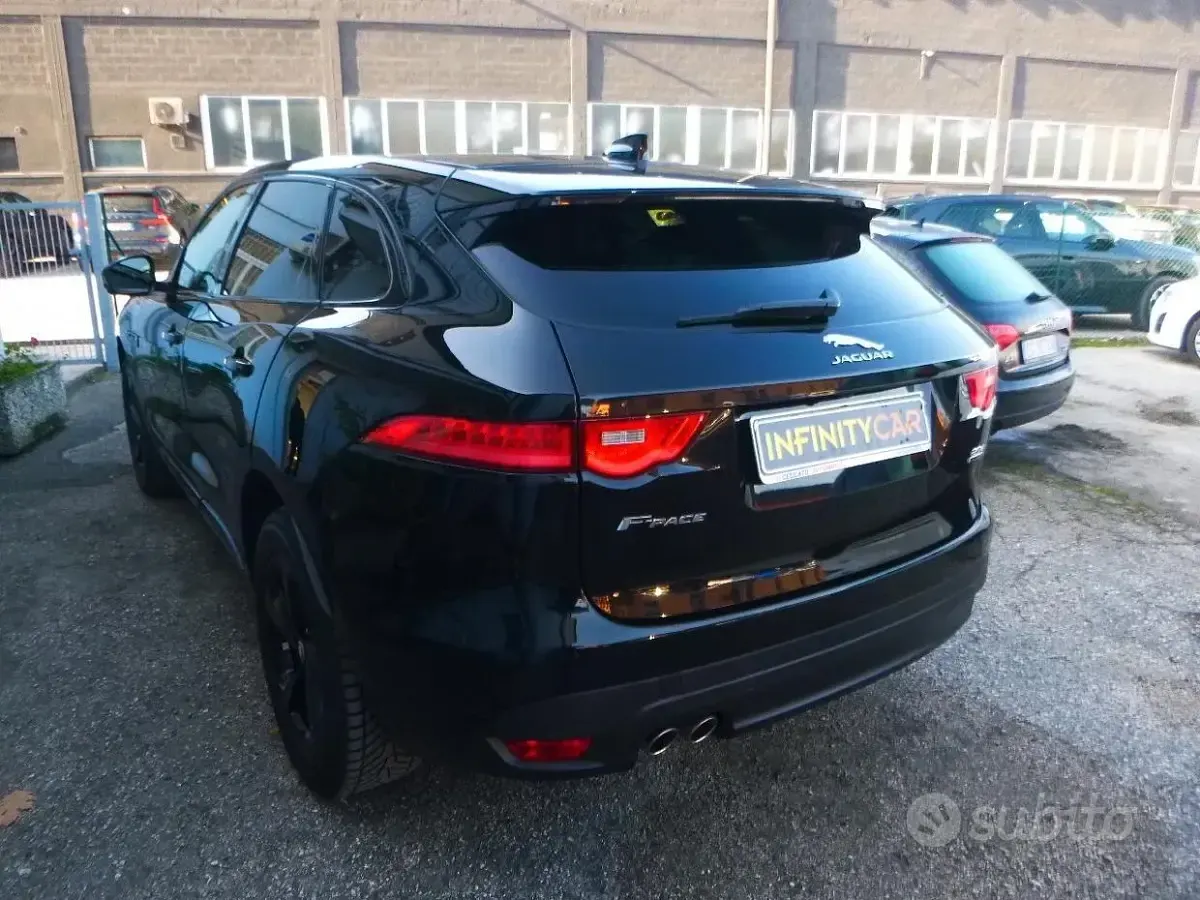 Usata Jaguar F-Pace R-Sport 180 CV (132 kW) 2017 Nero SUV