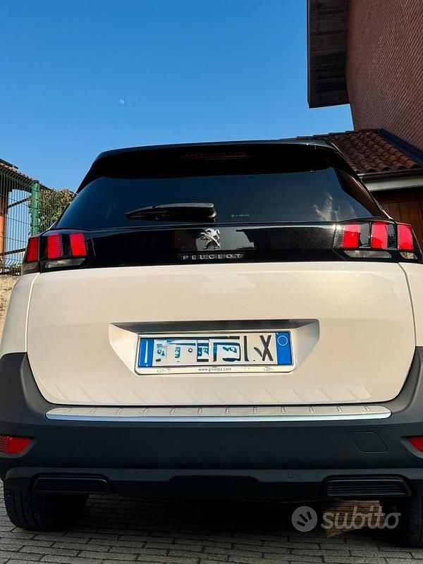 Usata Peugeot 5008 120 CV (88 kW) 2019 Bianco SUV