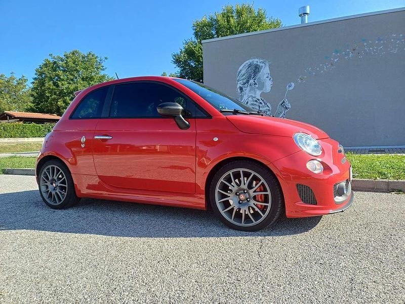 Usata Abarth 695 Competizione 179 CV (131 kW) 2012 Rosso Utilitaria