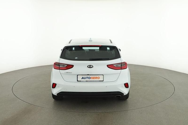 Usata Kia Ceed 140 CV (102 kW) 2020 Bianco Utilitaria