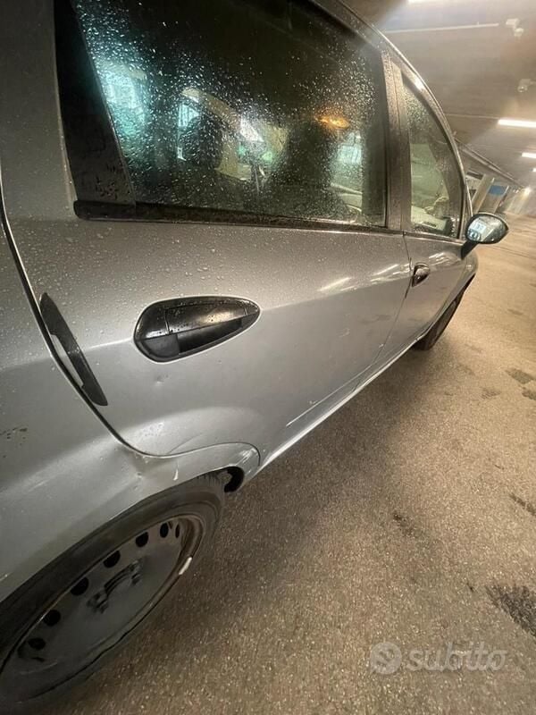 Usata Fiat Grande Punto 65 CV (47 kW) 2006 Utilitaria