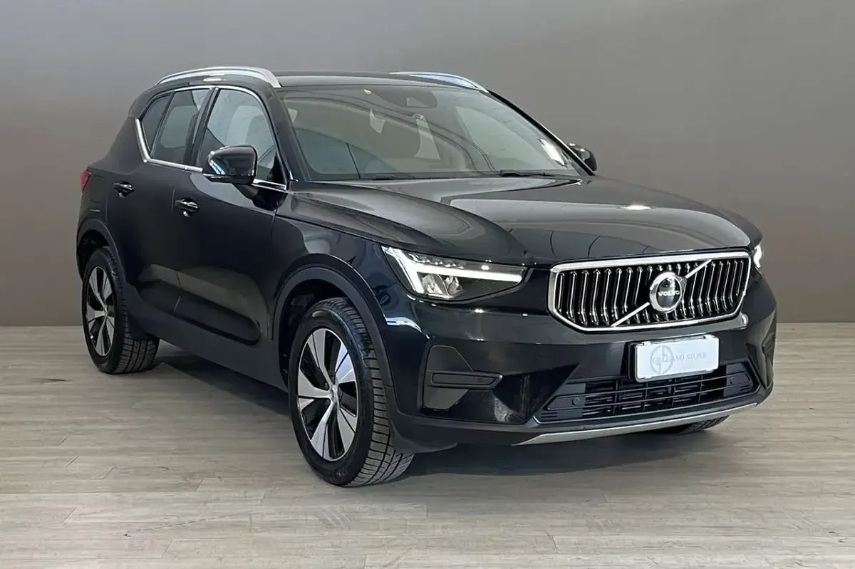 Usata Volvo XC40 Core 129 CV (94 kW) 2023 Nero SUV