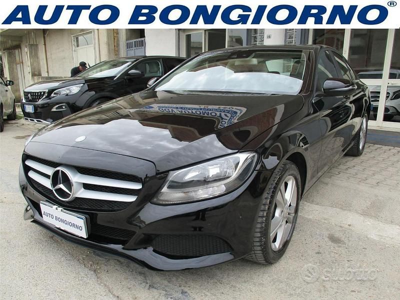 Giallo Usata 2015 Mercedes C220 Exclusive Tre volumi | 15.900 € (Molto cara) - Immagine 1/4