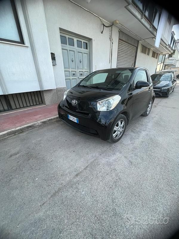 Usata Toyota iQ 2009 Nero Utilitaria