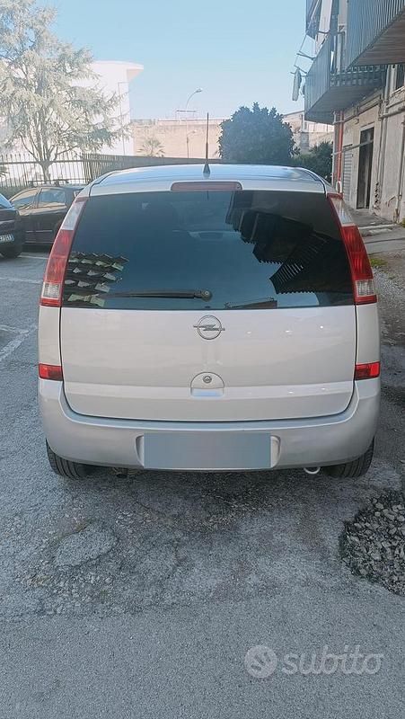 Usata Opel Meriva 90 CV (66 kW) 2005 Grigio Monovolume
