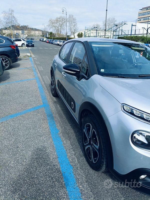 Grigio Usata 2017 Citroën C3 PureTech Due volumi | 8200 € (Buon prezzo) - Immagine 1/4