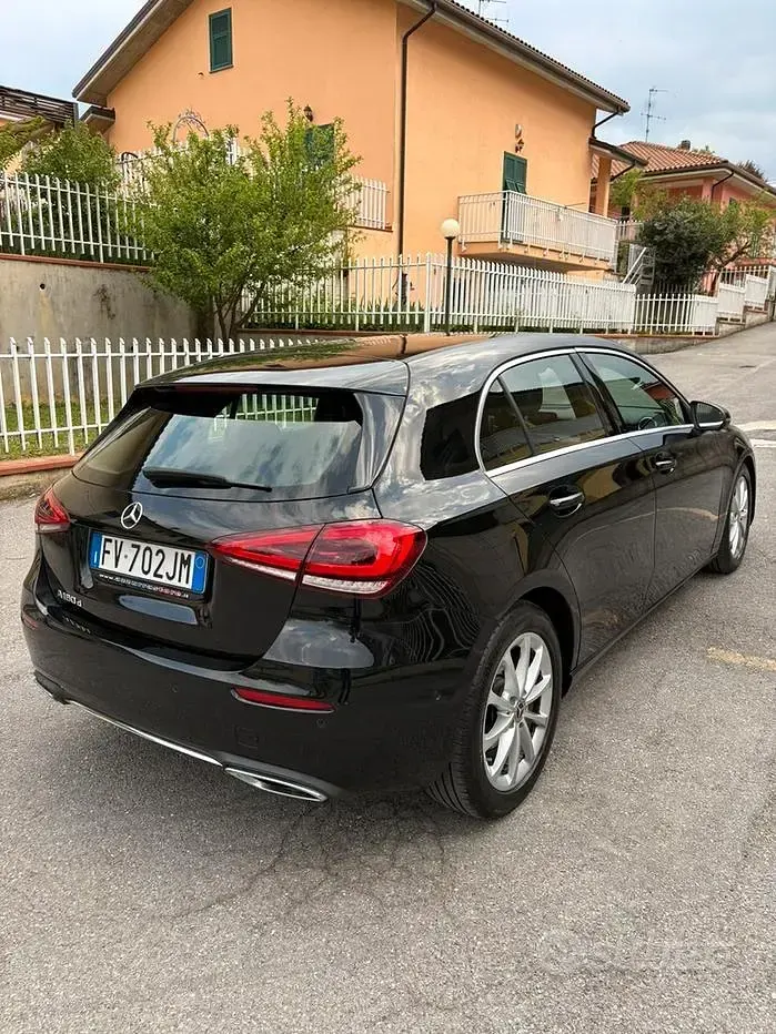 Occasion Mercedes A180 Executive 116 ch (85 kW) 2019 Noir Berline