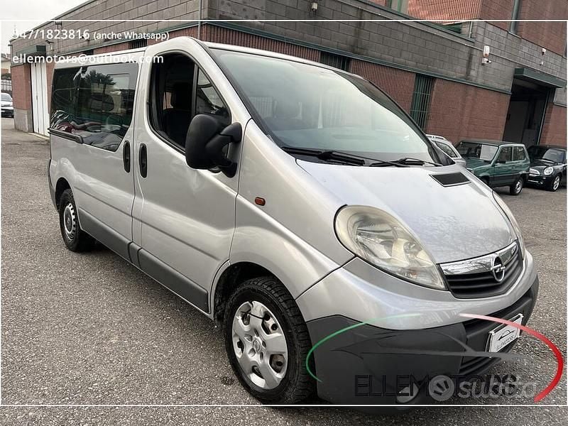 Usata Opel Vivaro 120 CV (88 kW) 2008 Bianco Monovolume