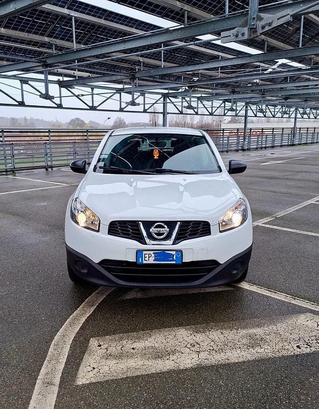 Bianco Usata 2012 Nissan Qashqai 360º SUV | 6400 € (Ottimo prezzo) - Immagine 1/4