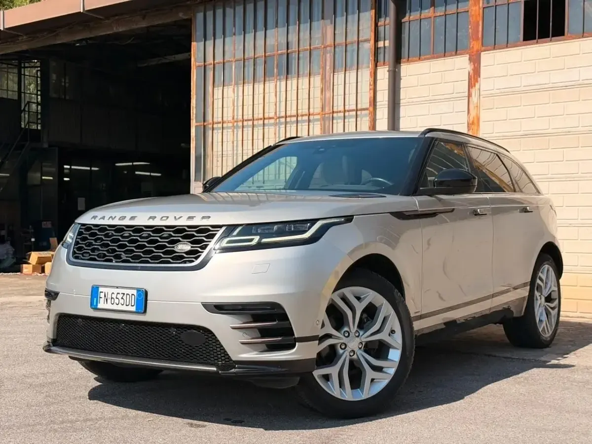 Usata Land Rover Range Rover Velar HSE Dynamic 179 CV (131 kW) 2018 Argento SUV