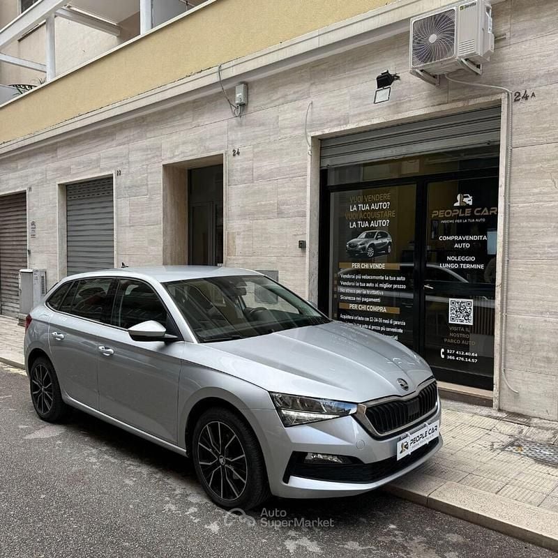 Usata Skoda Scala Ambition 116 CV (85 kW) 2020 Grigio Utilitaria