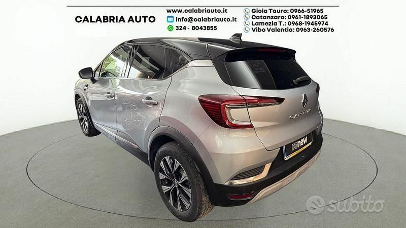 Usata Renault Captur Techno 140 CV (102 kW) 2023 Grigio scuro SUV