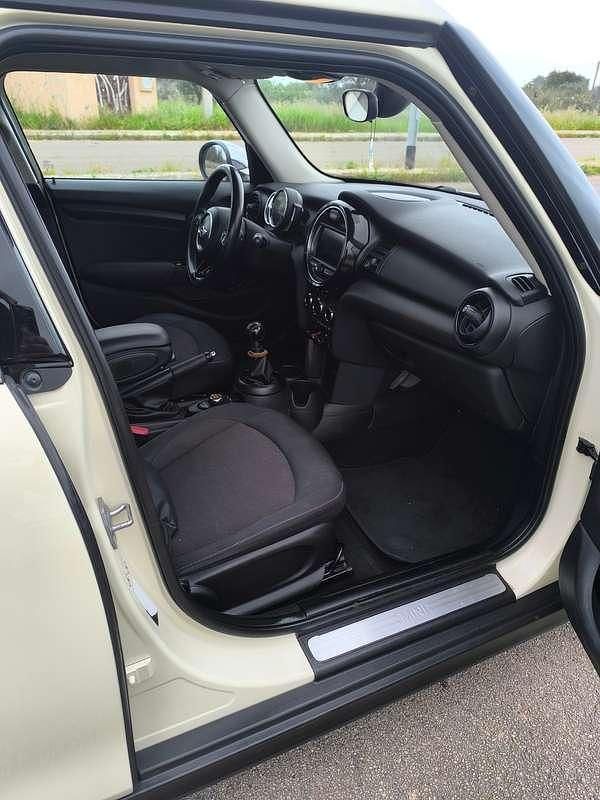 Usata Mini One D 95 CV (69 kW) 2018 Beige Utilitaria