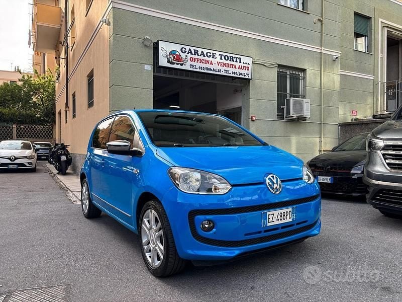Usata VW up! high up! 68 CV (50 kW) 2015 Blu Utilitaria